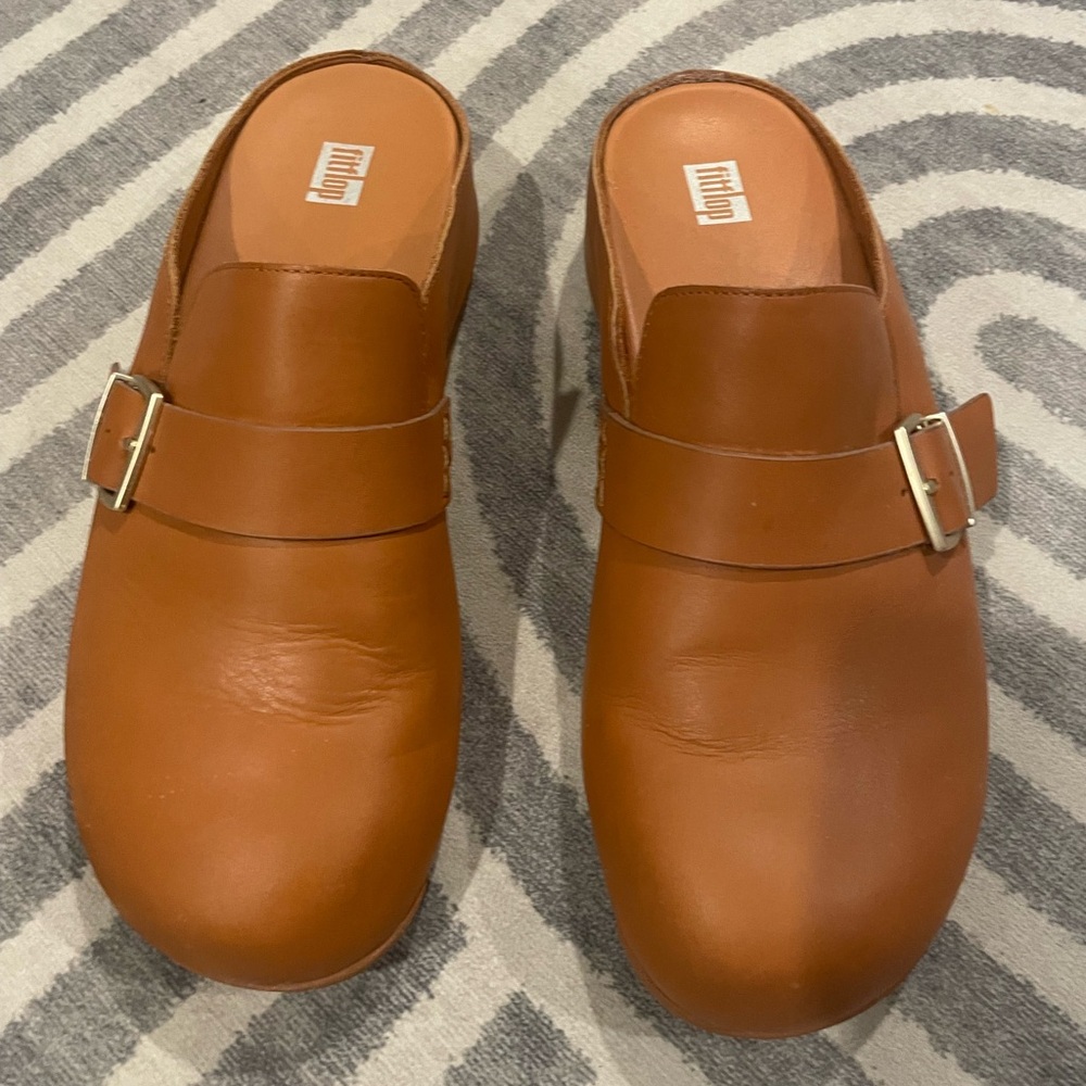 FitFlop Shuv Clogs
